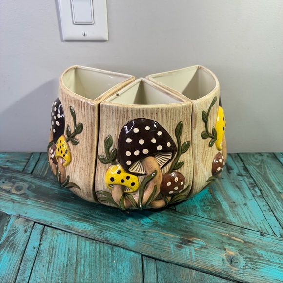 Mushroom Canister Arnels Vintage 70s Divided Canister Missing One Canister & Lid - Picture 2 of 14